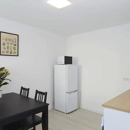 Apartment 70m² Frisch Kernsanierte In Lage