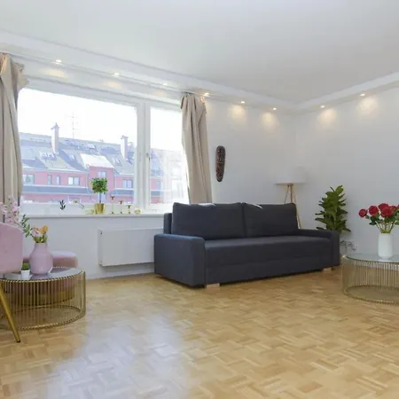 Apartment 70m² Frisch Kernsanierte In Lage Munich